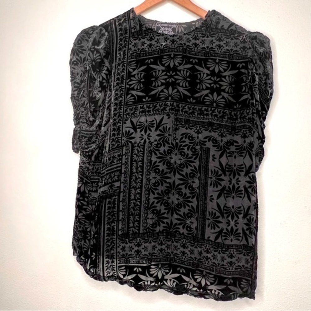 Johnny Was Amatan Ruched Velvet Blouse in Black, size S